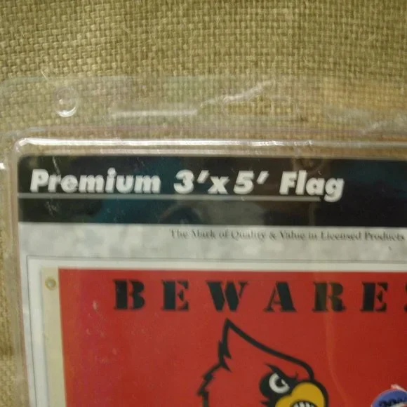 Cardinals 3x5 University of Louisville College Flag - Picture 5 of 9
